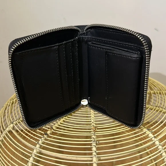 Guess Wallet - Picture 2 of 2